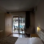 Hotel Risa