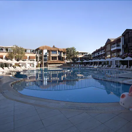 Отель Risa Битез